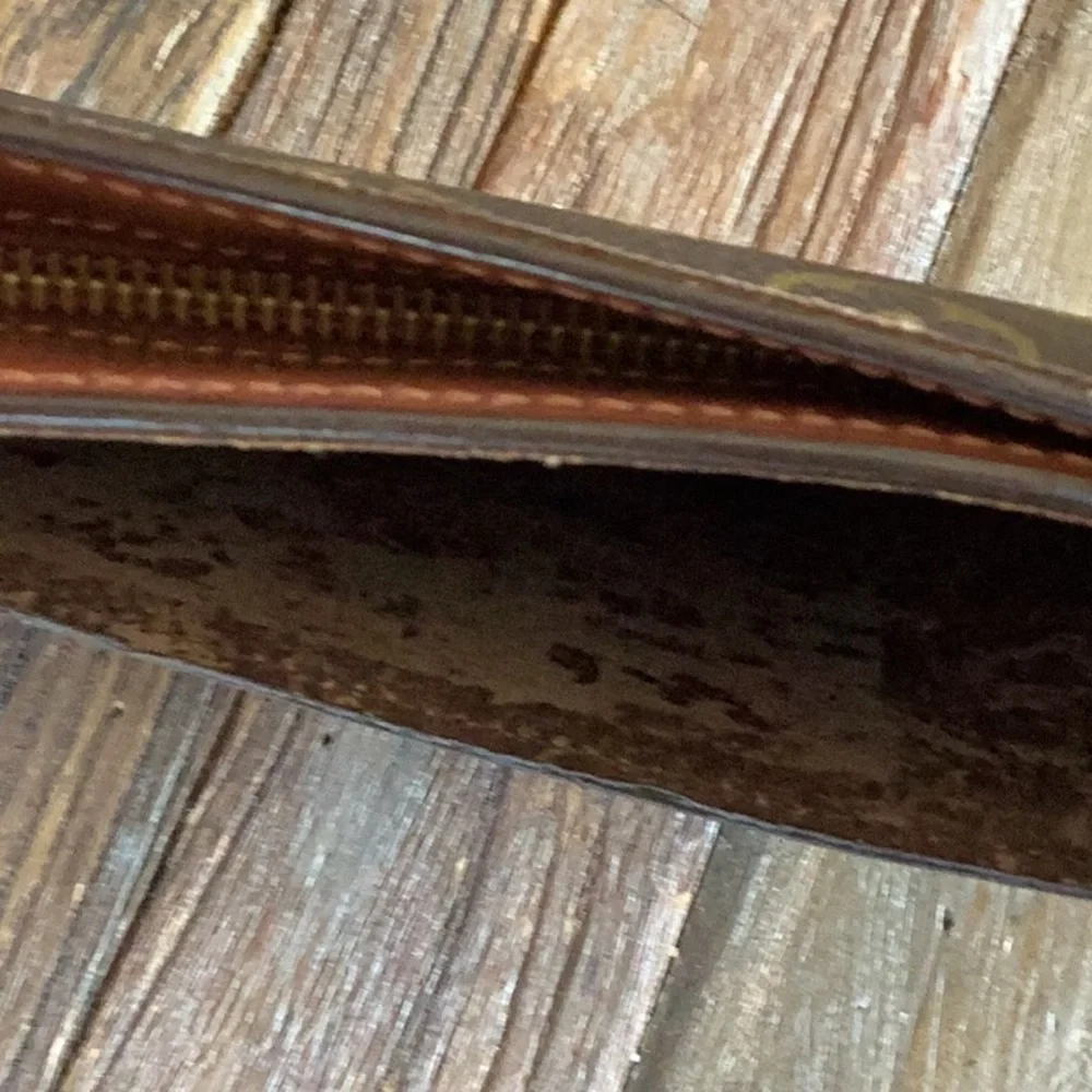Louis Vuitton vintage monogram pochette homme clutch AUTHENTIC‎